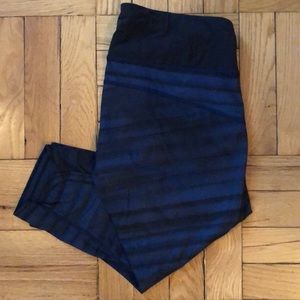 FINAL SALE❗️Lululemon Crops - 6